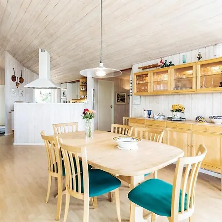 4 Bedroom Awesome In Rnne * Ronne