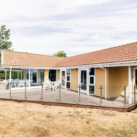 Four-bedroom In בית נופש *