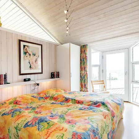 Holiday home 4 Bedroom Awesome In Rnne