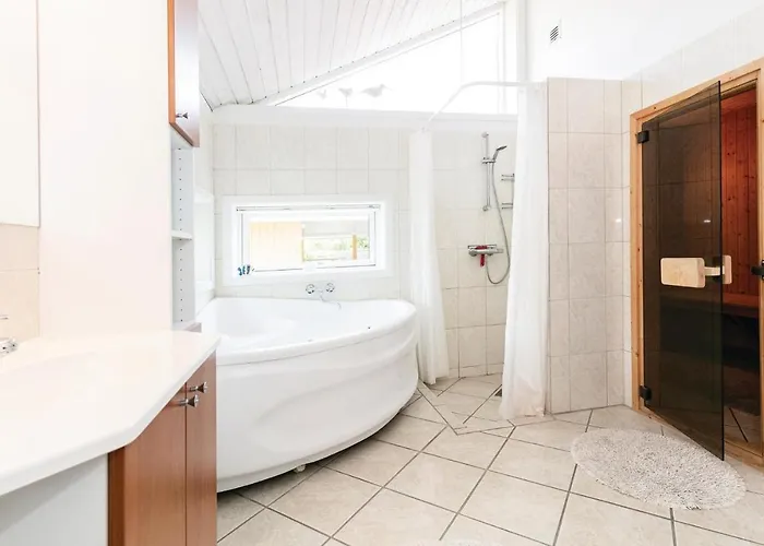 Ferienhaus Four-bedroom In